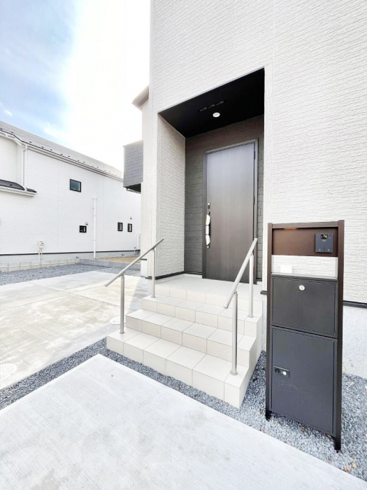 ���ց@��؂ȉƑ��A���q���o�}���錺�ցB