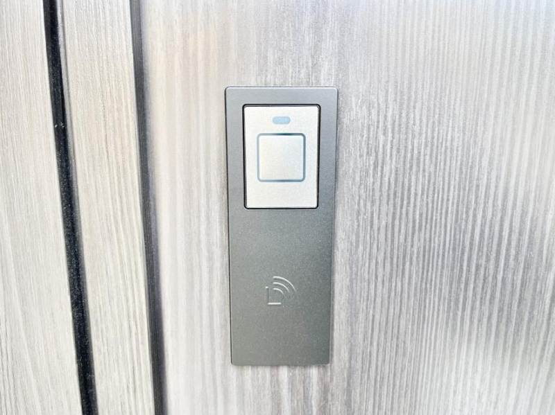 ���̑��@�X�}�[�g�ɊJ���ł���d�q�L�[