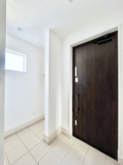 ���ց@�V���[�Y�C���N���[�N�t���̌��ցB�Ƒ��S���̌C��J��Ȃǂ���������[�ł��܂��B