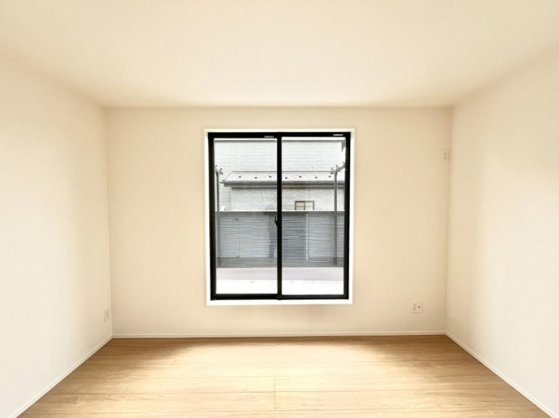 ���̑����ρ@�o���R�j�[���J�������v���X���Ă����m��