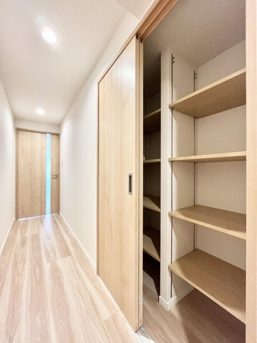 ���̑����ρ@�L�����[�B�|�������G�߂̏��������[���邱�Ƃ��ł��܂��B