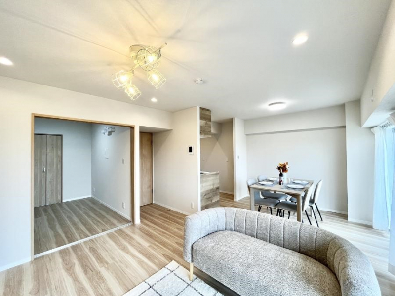 ���r���O�@�������������͋C�̂k�c�j�͉Ƒ��݂�Ȃ̉��K���