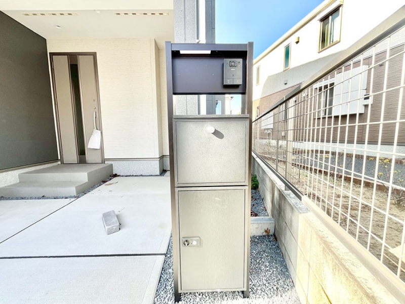 ���̑��@�V���v���f�U�C���̃|�X�g�B