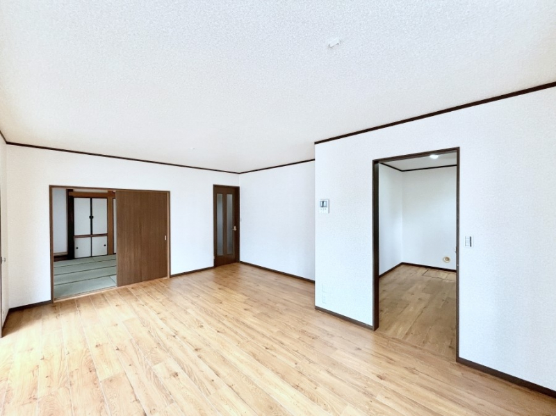 ���̑����ρ@�Ƒ������R�ƏW�܂�e���̃X�y�[�X�ɂȂ肻��