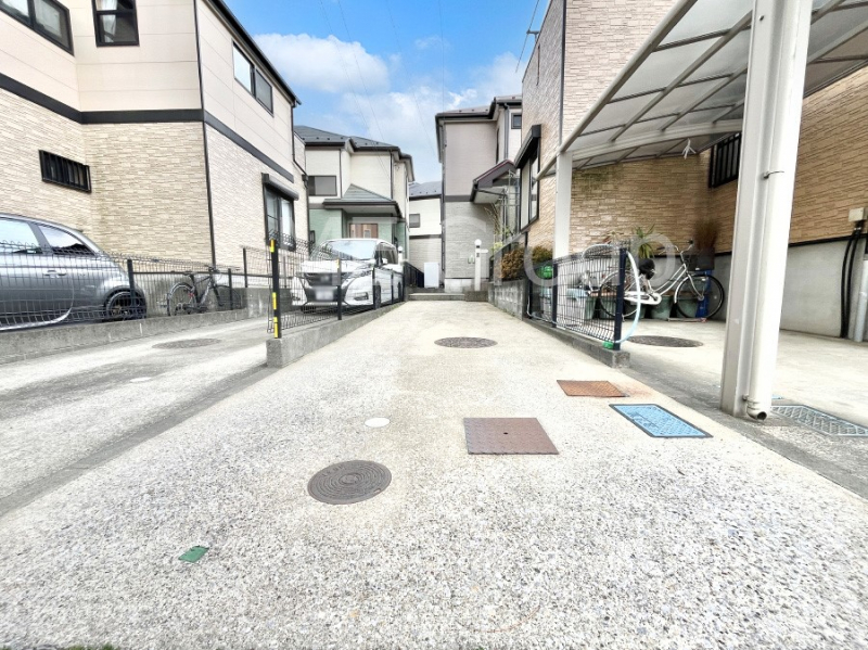 �@�J�[�X�y�[�X�͂Q�䒓�ԉB�Z�J���h�J�[�◈�q���ɕ֗��ł��I