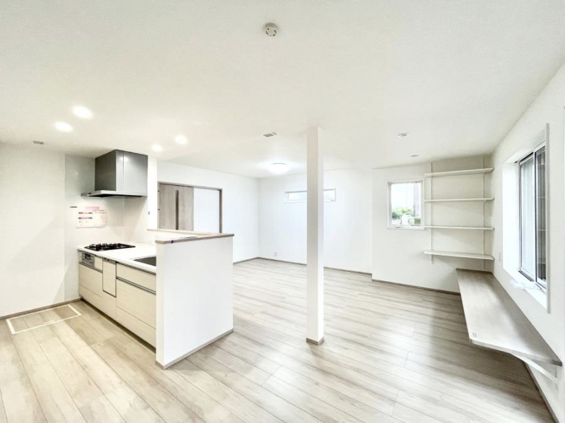 ���r���O�@�Ƒ��c���̎��Ԃ����������Ȃ��났�̃��r���O�_�C�j���O�B   