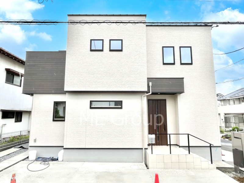 ���n�O�ώʐ^�@�������ꂽ�O�ρA�㎿�ȏZ��Ԃ��L���鎺���͉i�����S���ĉ߂�����Z���ł��B 