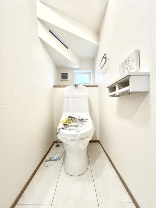 �g�C���@�g�C����1�K��2�K���ꂼ��ɔz�u����Ă��ĂƂĂ��֗��ł��B 