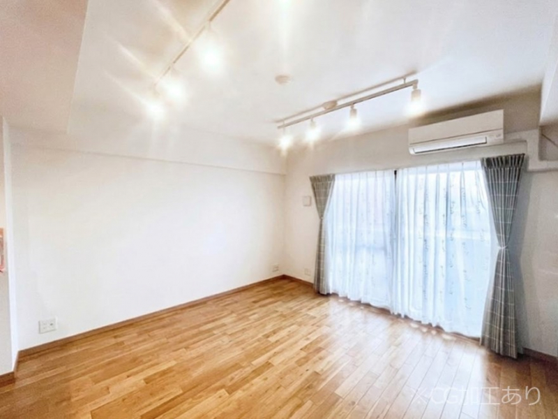 ���r���O�@�傫�ȑ����炽���Ղ�̗z���ƕ����������郊�r���O�@��CG���H��    