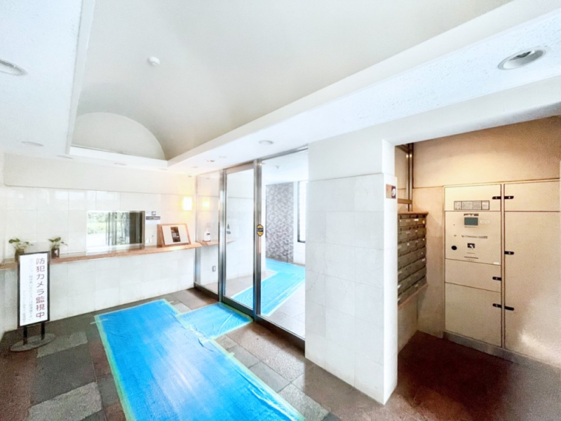 �G���g�����X�@�������������͋C�̃G���g�����X