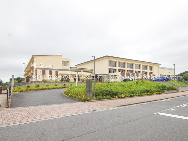 ���ӊ��@���w�Z 2050m ���c�s�����Â̓m���w�Z