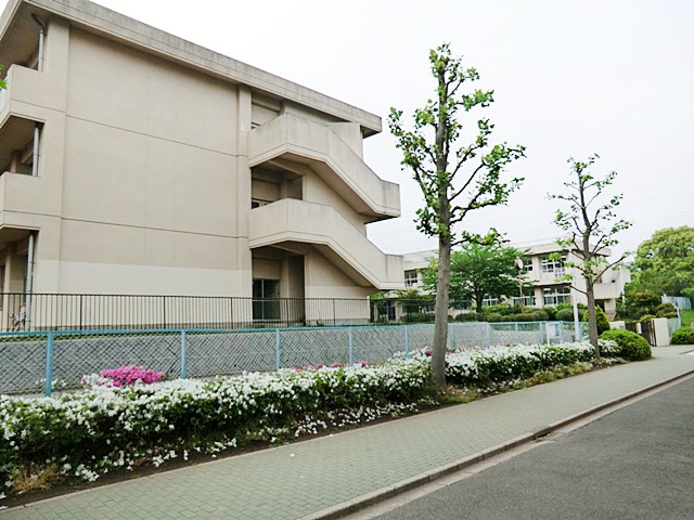 ���ӊ��@���w�Z 1100m ��t�s����J���w�Z