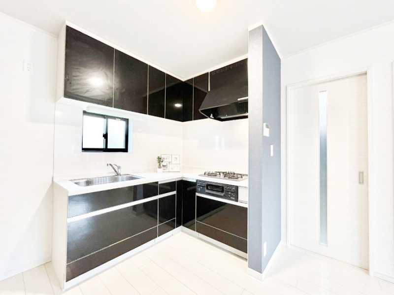 �L�b�`���@�������������I�ɁA�y�����I�V�X�e���L�b�`��