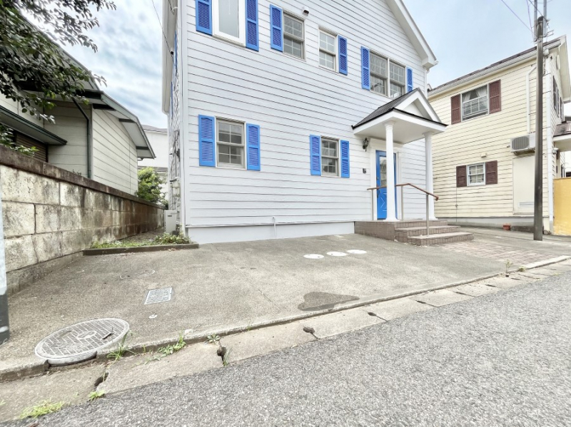 �@�����Ɍ������Ȃ����ԃX�y�[�X�B  