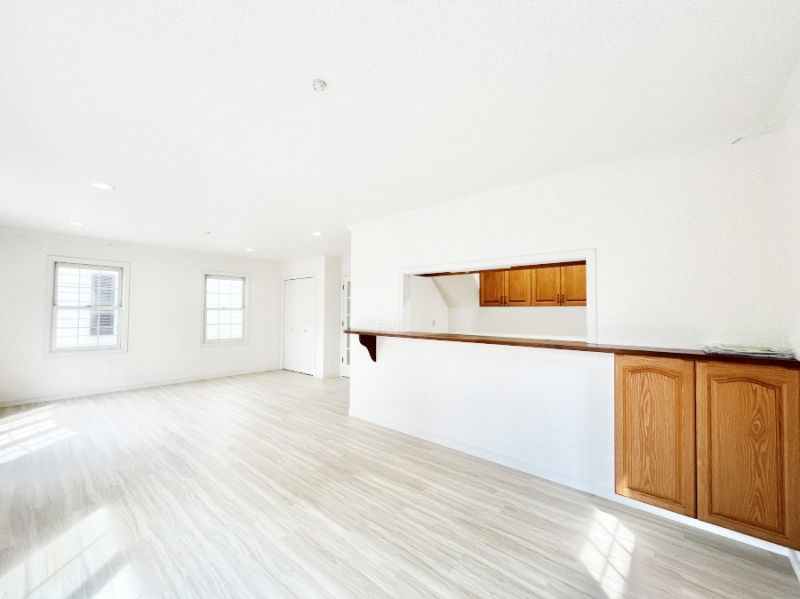 ���r���O�@�Z�ޕ��̌��������o�����A�C���e���A���l����̂��y���݂ȃ��r���O�ł��I 