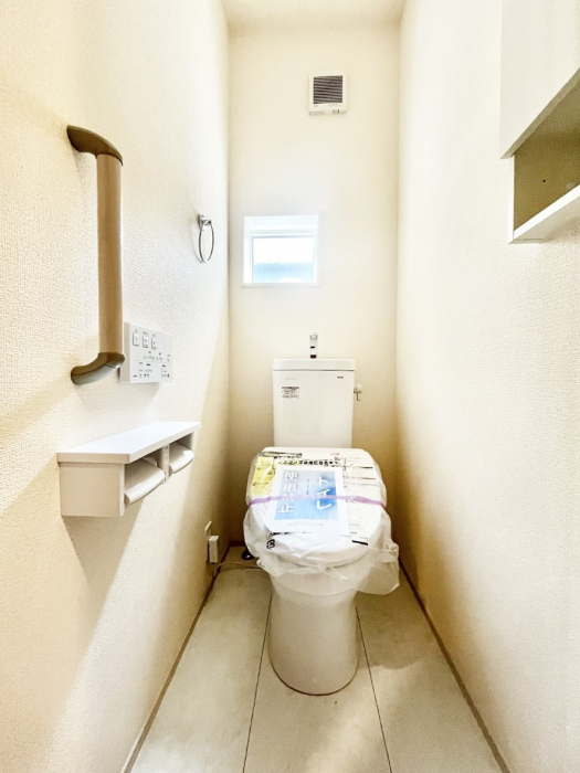 �g�C���@�g�C����1�K��2�K���ꂼ��ɔz�u����Ă��ĂƂĂ��֗��ł��B 