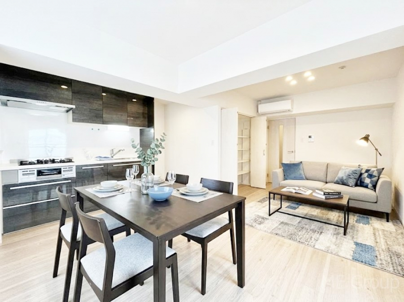 ���r���O�@�������������͋C�̂k�c�j�͉Ƒ��݂�Ȃ̉��K��ԁ��Ƌ��CG�ł�