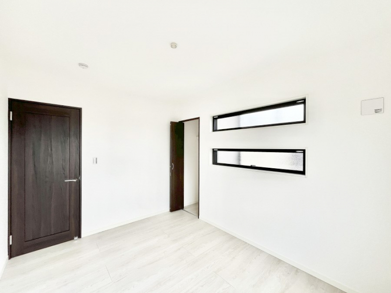 �Q���@�g���₷���`�Ńx�b�g��Ƌ�̒u�����ɂ����邱�Ƃ�����܂���B   