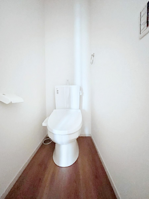 �g�C���@�g�C����1�K��2�K���ꂼ��ɔz�u����Ă��ĂƂĂ��֗��ł��B 