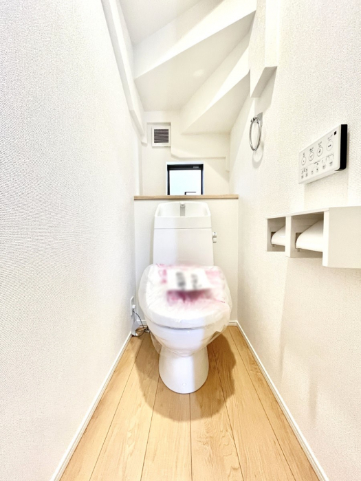 �g�C���@�g�C����1�K��2�K���ꂼ��ɔz�u����Ă��ĂƂĂ��֗��ł��B 