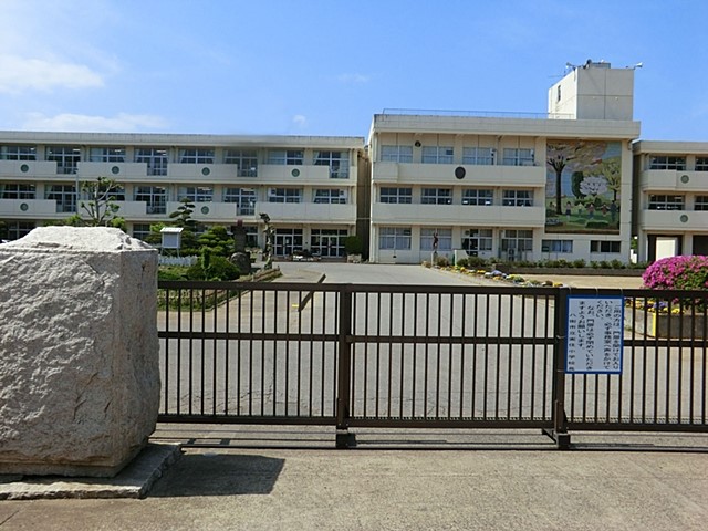 ���ӊ��@���w�Z 750m ���X�s�����Z���w�Z