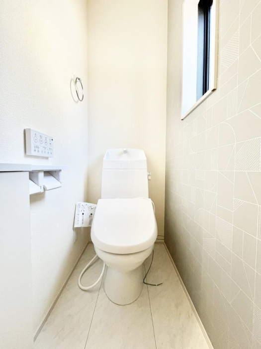 �g�C���@�g�C����1�K��2�K���ꂼ��ɔz�u����Ă��ĂƂĂ��֗��ł��B 