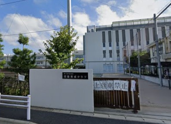 ���ӊ��@���w�Z 360m �Y���s���쏬�w�Z