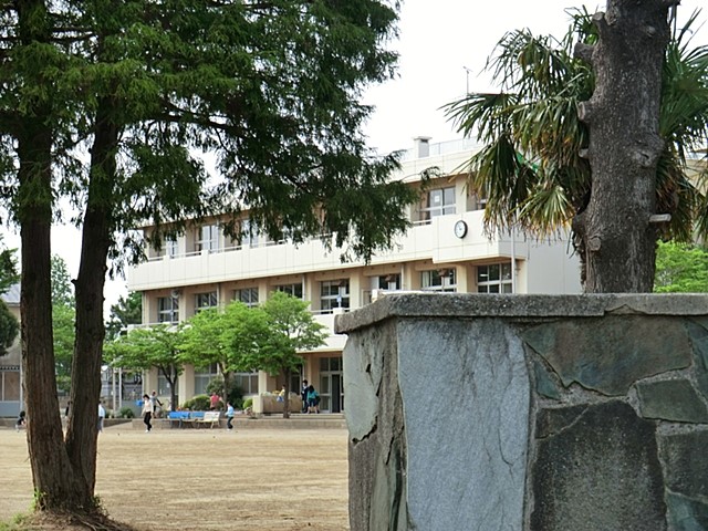 ���ӊ��@���w�Z 1100m ��t�s���������w�Z