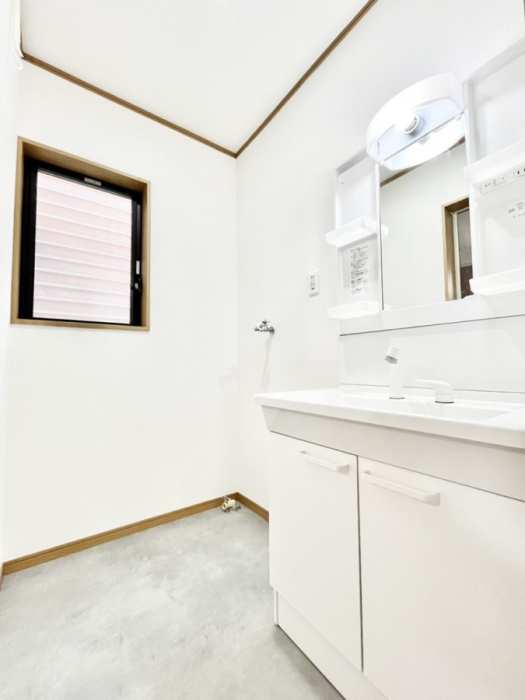 ���ʑ�E���ʏ��@1���̎n�܂���S�n�悭�I�_�炩�Ȓ��̌����������鑋���������ʎ�