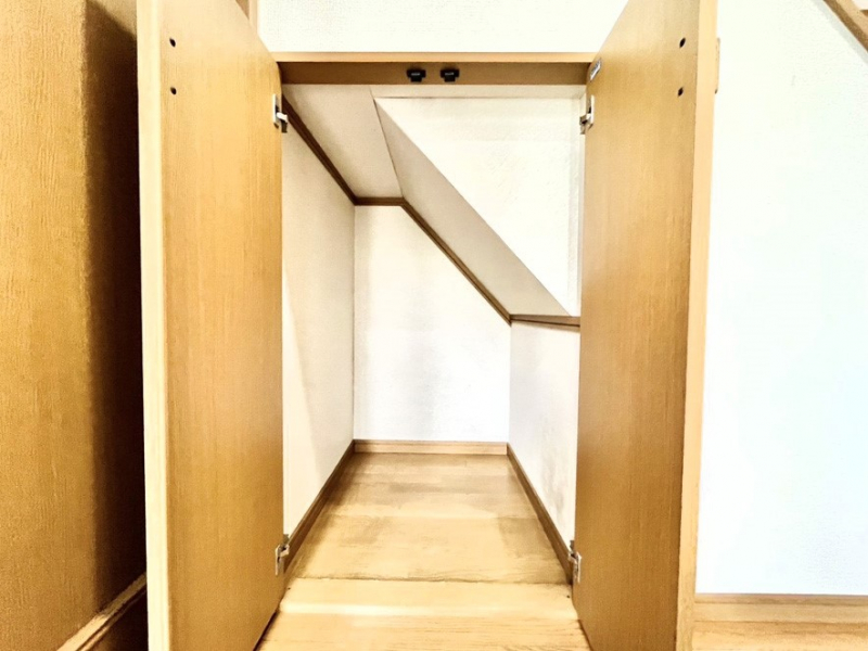 ���̑����ρ@�K�i�����[�B���p�i�̃X�g�b�N��|���p�i�A�h�Зp�i�Ȃǂ̎��[�X�y�[�X�ɁI