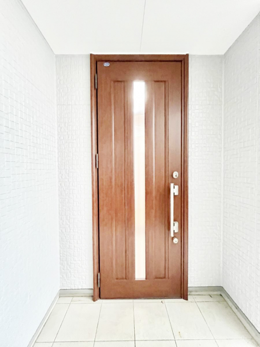 ���ց@��؂ȉƑ��A���q���o�}���錺�ցB