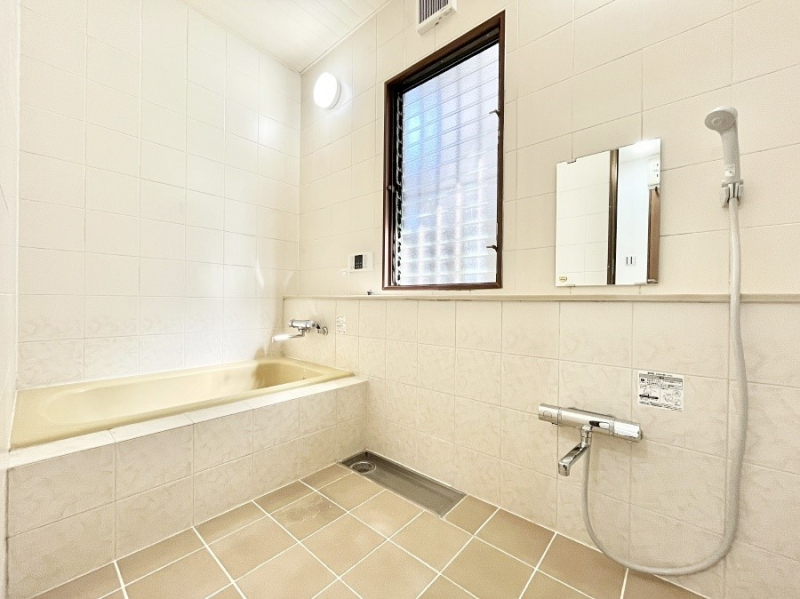 �����@����̔�������Ă���閾�邢�������̂���o�X���[��