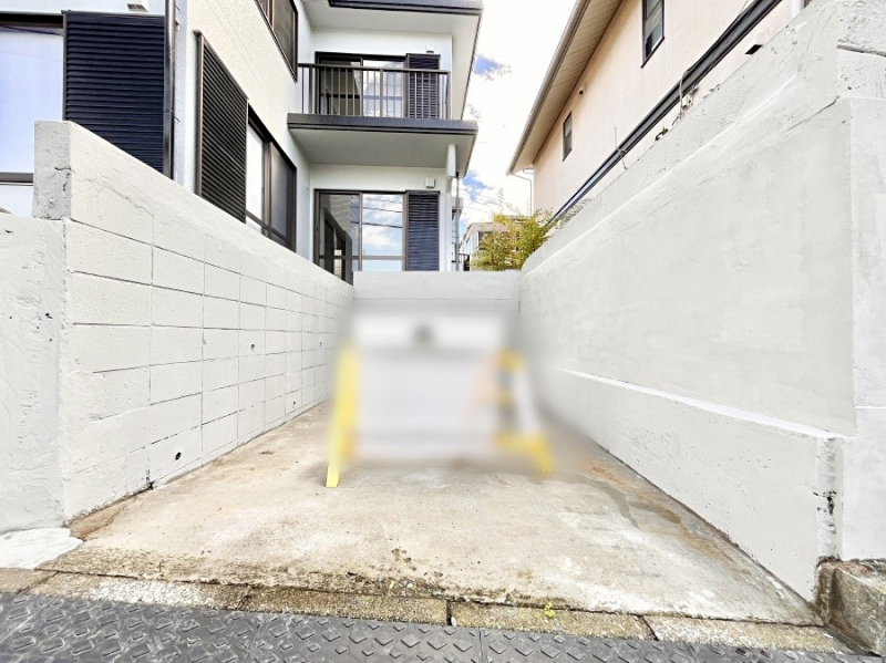 �@�����Ɍ������Ȃ����ԃX�y�[�X�B