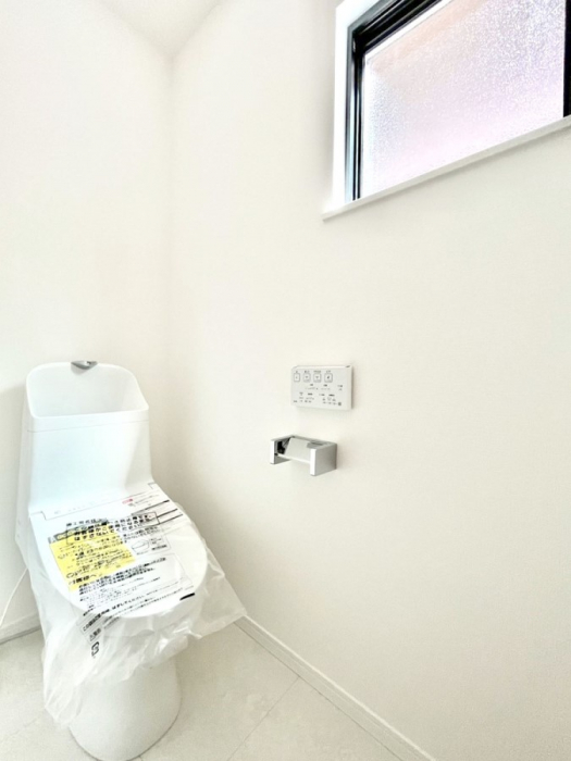 �g�C���@�g�C����1�K��2�K���ꂼ��ɔz�u����Ă��ĂƂĂ��֗��ł��B 