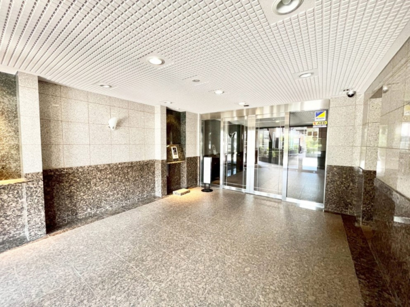 �G���g�����X�@�������������͋C�̃G���g�����X