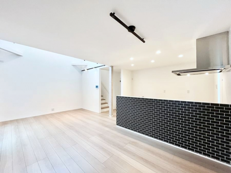 ���̑����ρ@���r���O�K�i�A������؂ȉƑ��ƃR�~���j�P�[�V�������Ƃ��Ƒ��v���̊Ԏ��