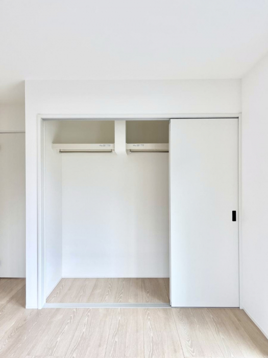 ���[�@�m���̃N���[�[�b�g�B���s��������̂Ō���̈ߗނ�����������܂�܂��B