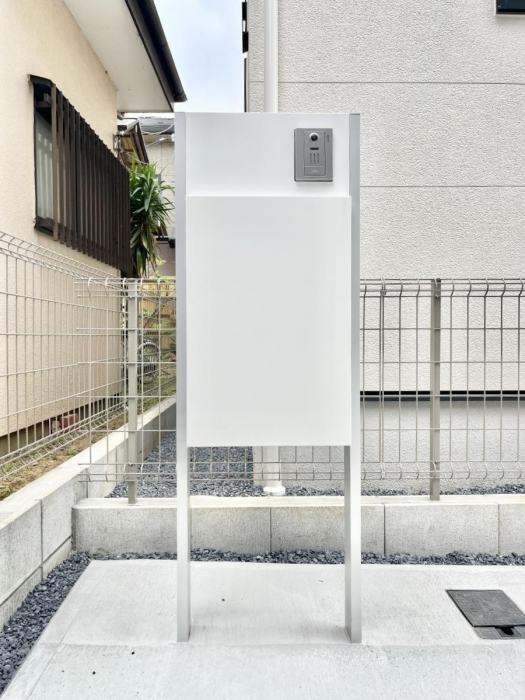 ���̑��@�\�D�E�C���^�[�z���E�|�X�g�E��z�a�n�w���ЂƂɏW��B�G���g�����X�ɂȂ��ރV���v���f�U�C���B