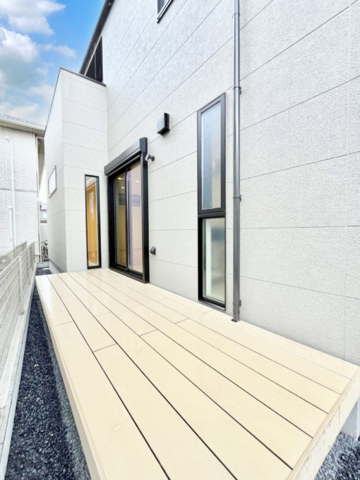 ���̑��@�E�b�h�f�b�L�t���I�Z�܂��ɖ��邢���ƊJ���������o���Ă���܂��B