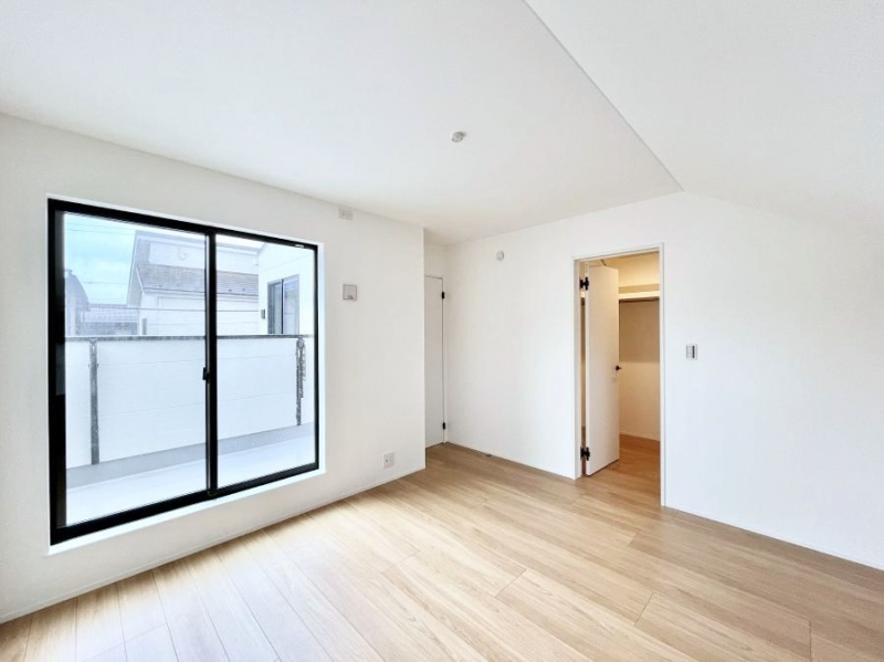 ���̑����ρ@�o���R�j�[���J�������v���X���Ă����m��  