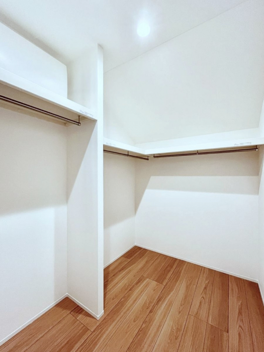 ���̑��@�ߗނ��n���K�[�Ɋ|�����܂܎��[�ł���WIC�B�ߗނ̐������ڂ����₷���ĕ֗��ł��I