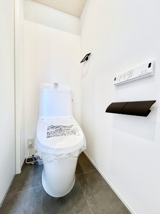 �g�C���@�g�C����1�K��2�K���ꂼ��ɔz�u����Ă��ĂƂĂ��֗��ł��B 