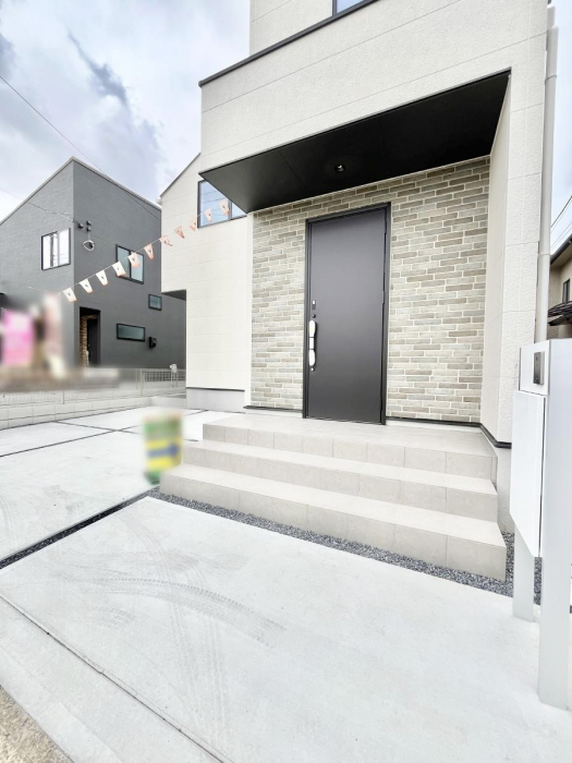 ���ց@��؂ȉƑ��A���q���o�}���錺�ցB