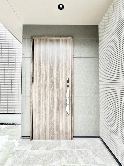 ���ց@��؂ȉƑ��A���q���o�}���錺�ցB 