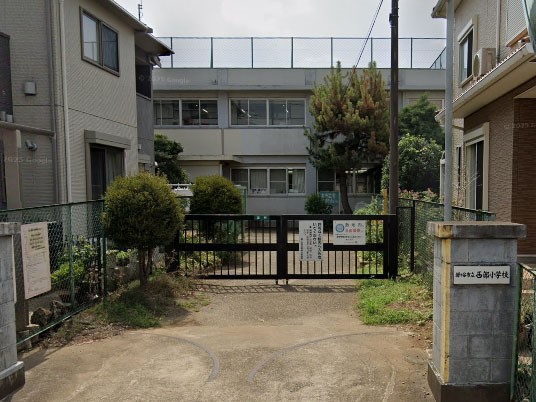 ���ӊ��@���w�Z 1600m �����J�s���������w�Z