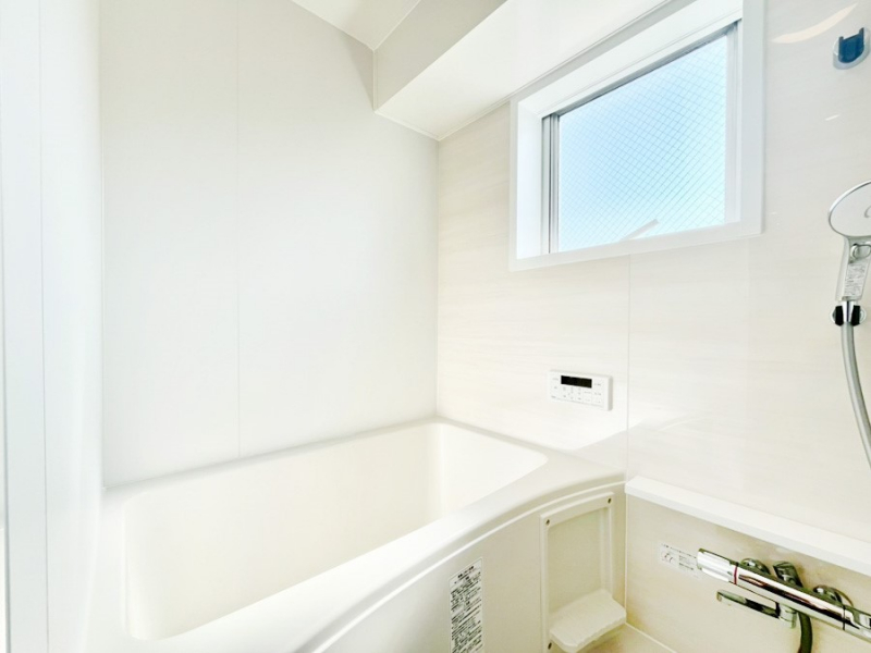 �����@1���̔������t���b�V�����Ă���閾�邭�������̂���o�X���[��