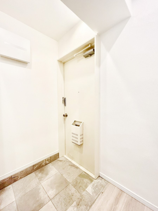 ���ց@���Ƒ��₨�q�l���C�����悭���o�}���ł��鉸�₩�ȕ��͋C�̌��ւł��B