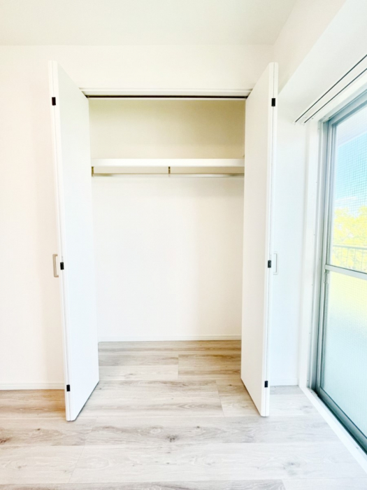 ���[�@��������ߗނ��X�b�L�����[���Ă����N���[�[�b�g�t���ł��B