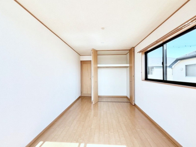 �Q���@�g���₷���`�Ńx�b�g��Ƌ�̒u�����ɂ����邱�Ƃ�����܂���B