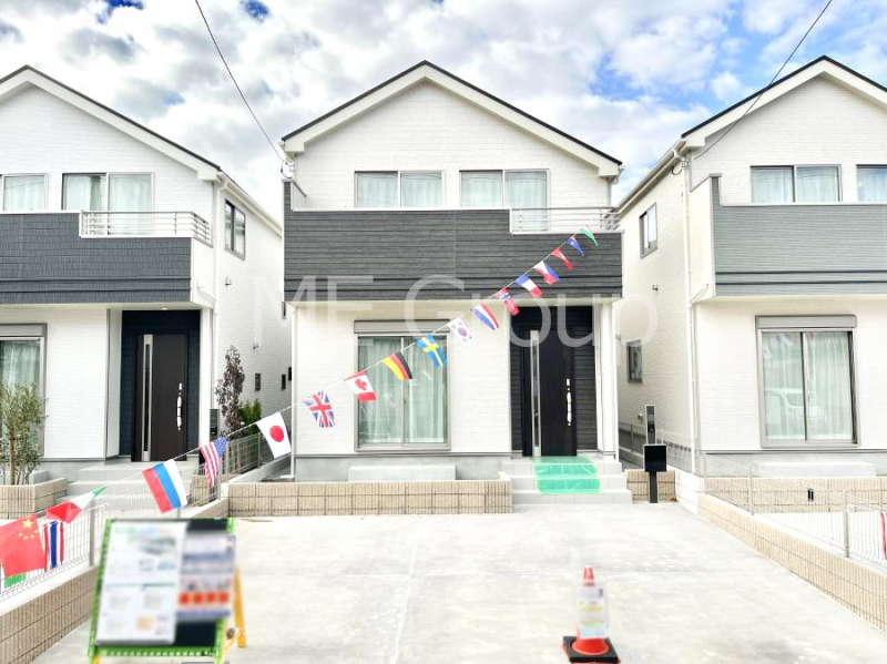 ���n�O�ώʐ^�@���X�����I�����Ղ�̗z���ƊJ�����ɕ�܂�閾�邢�Z�܂��B 